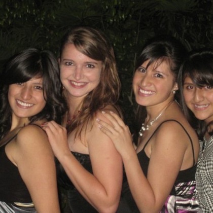 mit meinen Gastschwestern an einer "fiesta de 15", einem 15. Geburtstag, die in Ecuador sehr gross und schick gefeiert werden