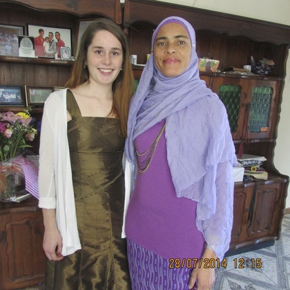 Meine Gastmutter und ich an Eid (Festtag zum Ramadan).